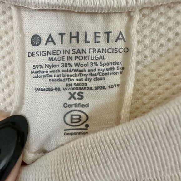 Athleta Foresthill Ascent Wool Seamless Tank Top Mesh Back Cream Size XS - Picture 13 of 15